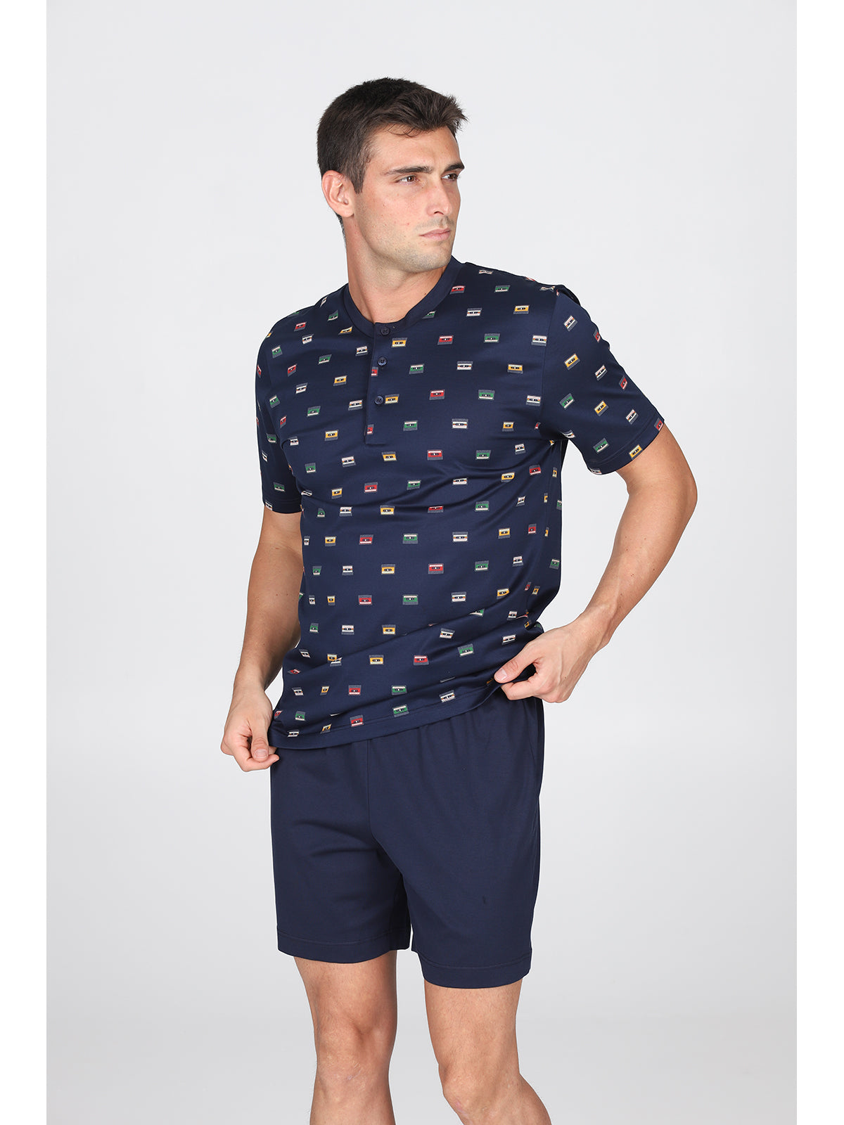 Pigiama corto in leggerissimo jersey 100% cotone, fantasia "music"