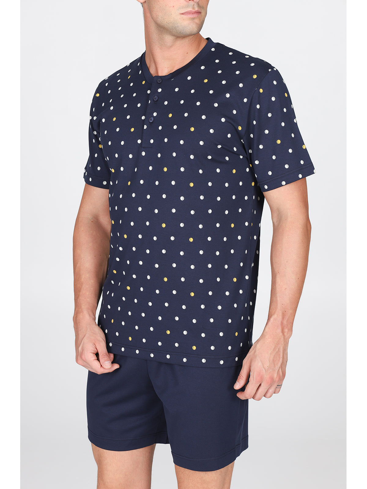 Pigiama corto in leggerissimo jersey 100% cotone, fantasia "tennis"