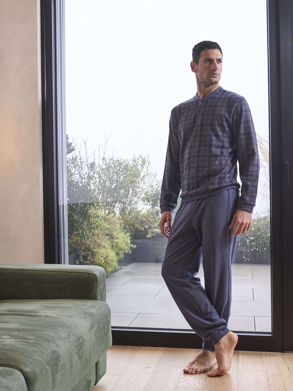 Pigiama lungo uomo con tre bottoni e fantasia scozzese Julipet