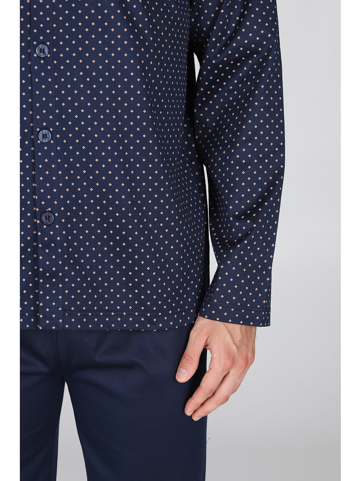 Raffinato e setoso pigiama cardigan, disegno cravatteria