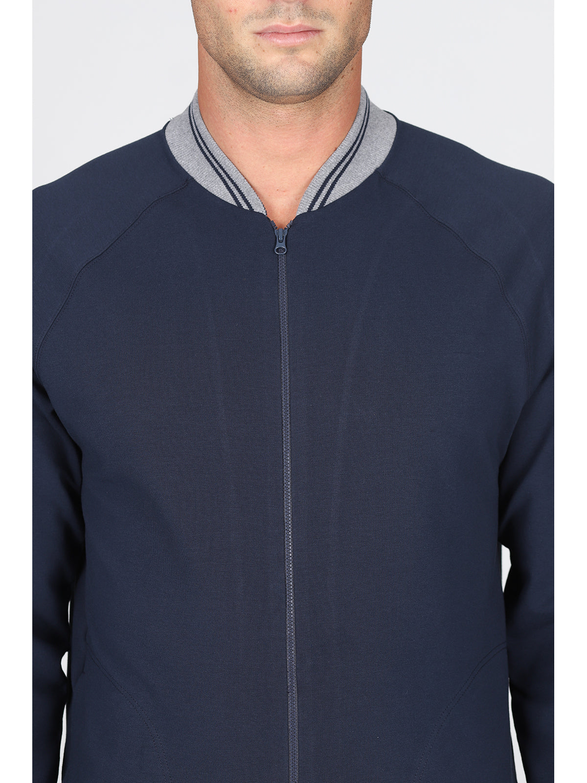 Completo homewear blu, con comoda chiusura zip
