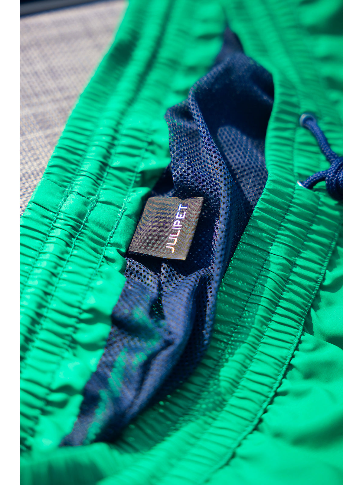 Boxer mare in leggera microfibra verde, con dettagli in contrasto