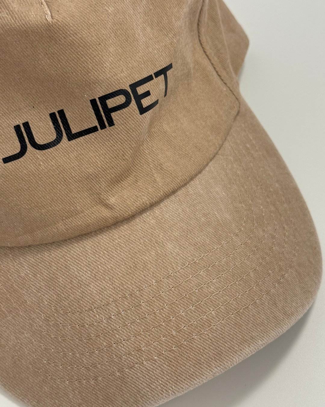 Cappellino Julipet OMAGGIO