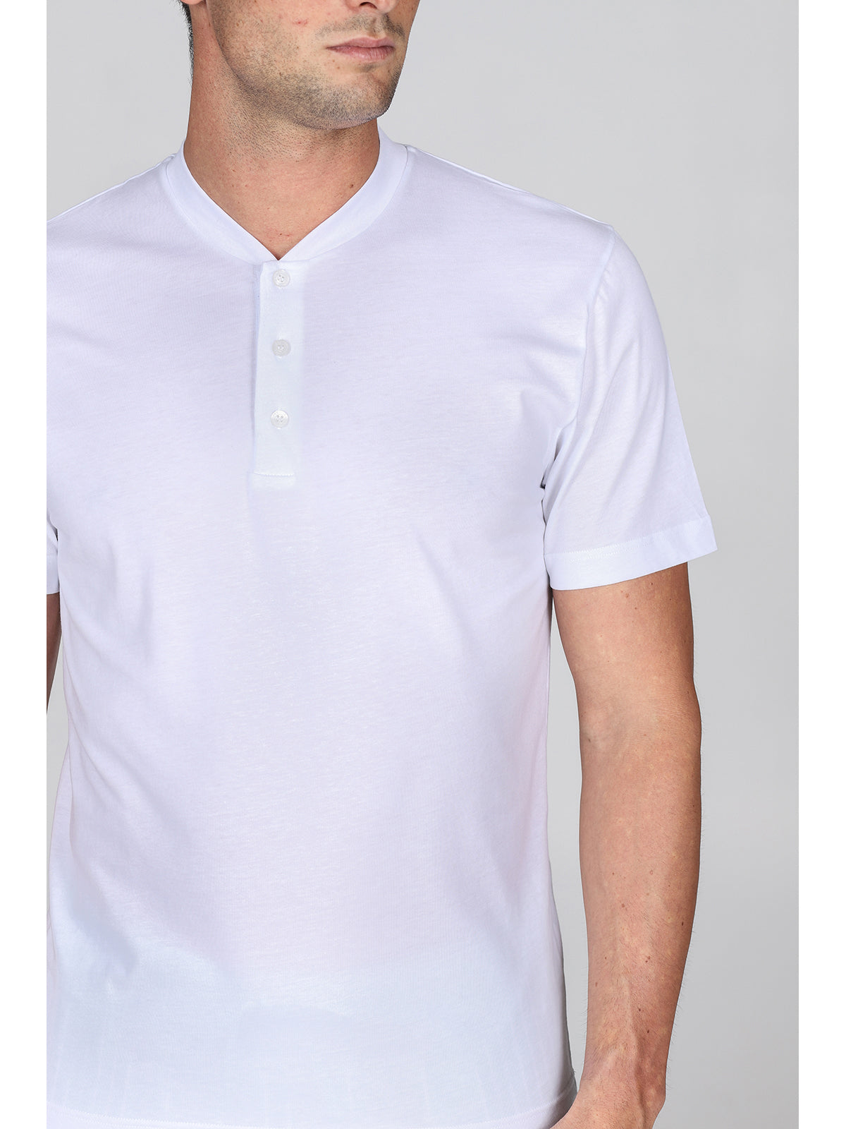 Pigiama corto in popeline gessato bianco e jersey verde, colore e comfort per la tua estate