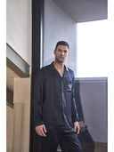 Pigiama in pregiato raso di pura seta blu, modelllo classico uomo