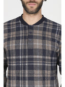 Pigiama serafino, in confortevole jacquard scozzese blu
