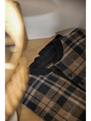 Pigiama serafino, in confortevole jacquard scozzese blu