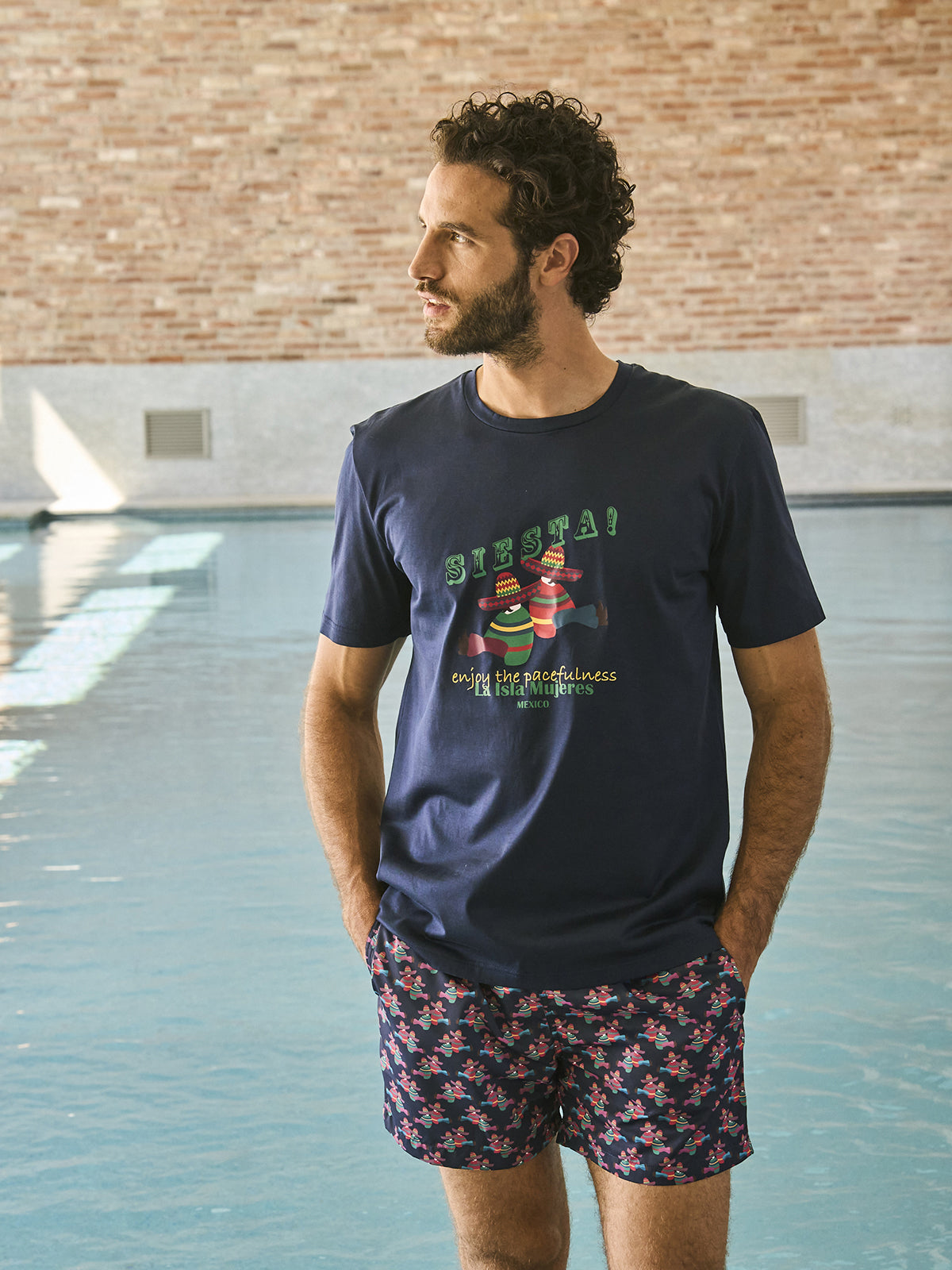 Julipet T-shirt in jersey di puro cotone blu, con stampa piazzata "siesta"